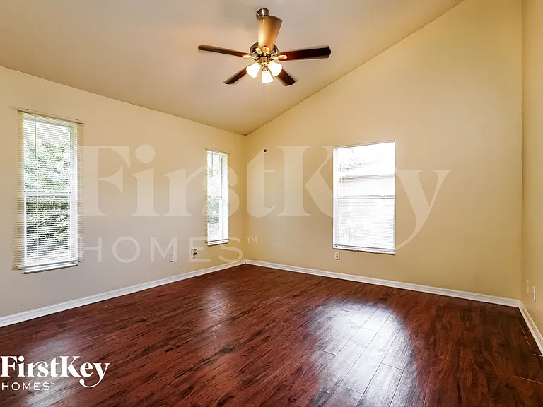 9096 Frank Rd — Photo 8
