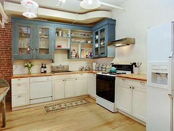 3rd image of 182 Lafayette St Floor 4