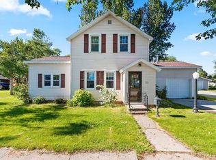 113 Adams St, Oconto, WI 54153