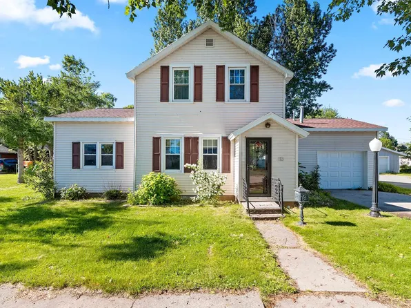 113 Adams St, Oconto, WI 54153