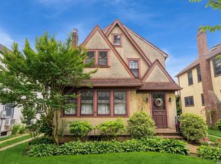 92 Walnut Ave, Floral Park, NY 11001