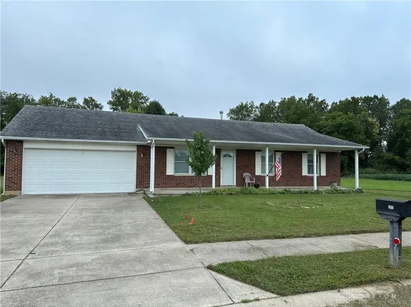 205 Snapdragon Dr, Eaton, OH 45320