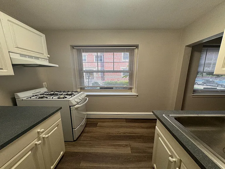 Campus Apartments — Photo 10