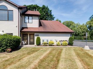 7292 Village Dr, Mentor, OH 44060