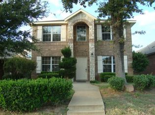 9017 Holliday Ln, Aubrey, TX 76227