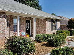 4888 Laurel Oak Dr, Pace, FL 32571