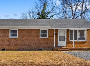 823 Avalon Rd, Greensboro, NC 27401