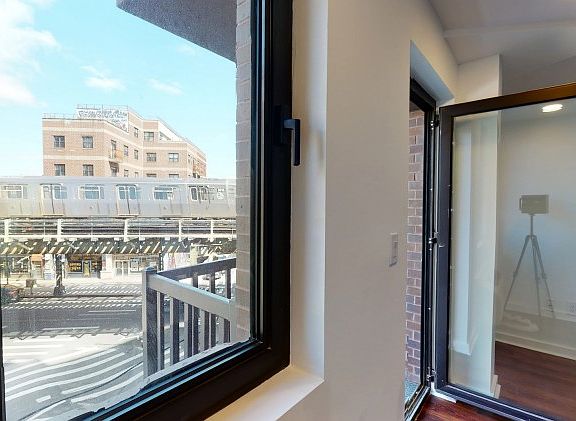 3rd image of 874 Willoughby Ave #305