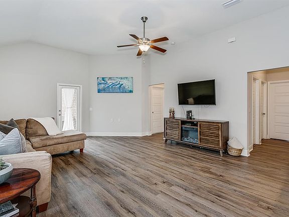 5th image of 5631 Vendome Ct