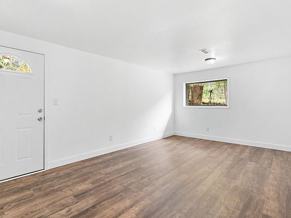 4th image of 122 Lavenia Cir