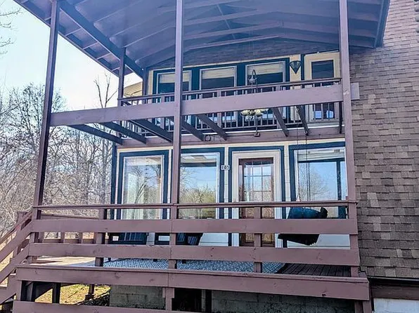 105 N Lake Dr, Horseshoe Bend, AR 72512