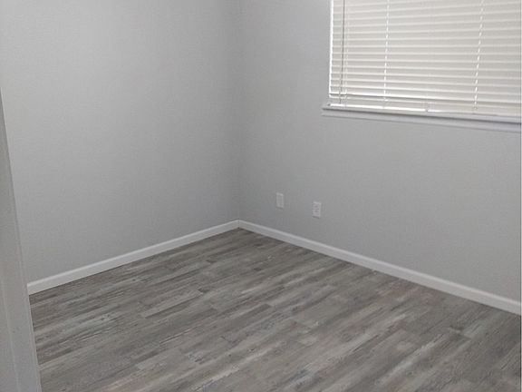 3rd image of 1010 Kearney St #5