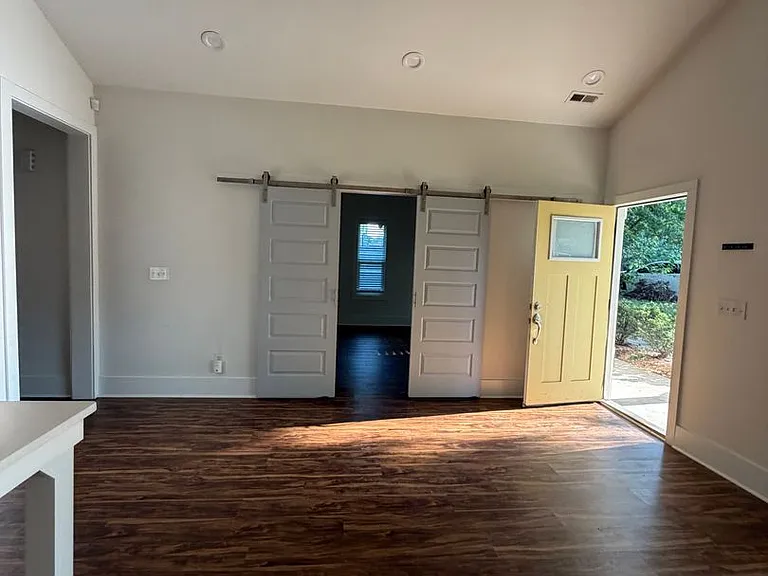1220 Fairmont St — Photo 4