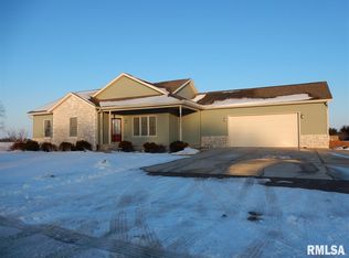 106 Sunnyside Est, Atlanta, IL 61723