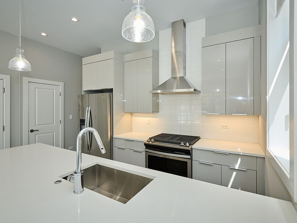 1st image of 1338 W Cullerton St #11587051