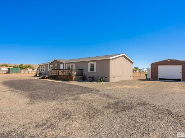 5700 Apache Dr, Stagecoach, NV 89429