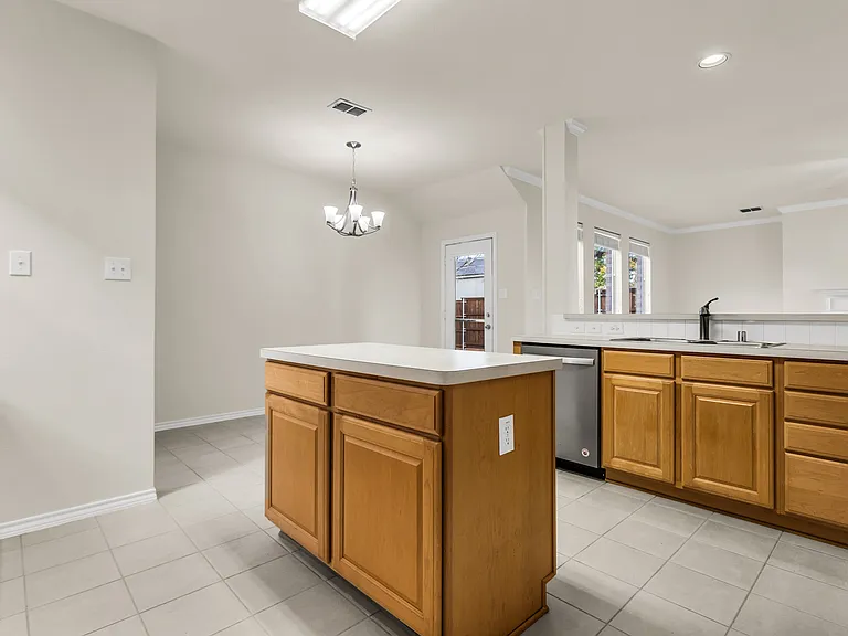 2429 Clear Field Dr — Photo 37