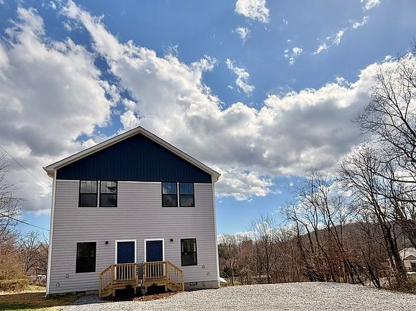 220 Lower Edgewood Rd