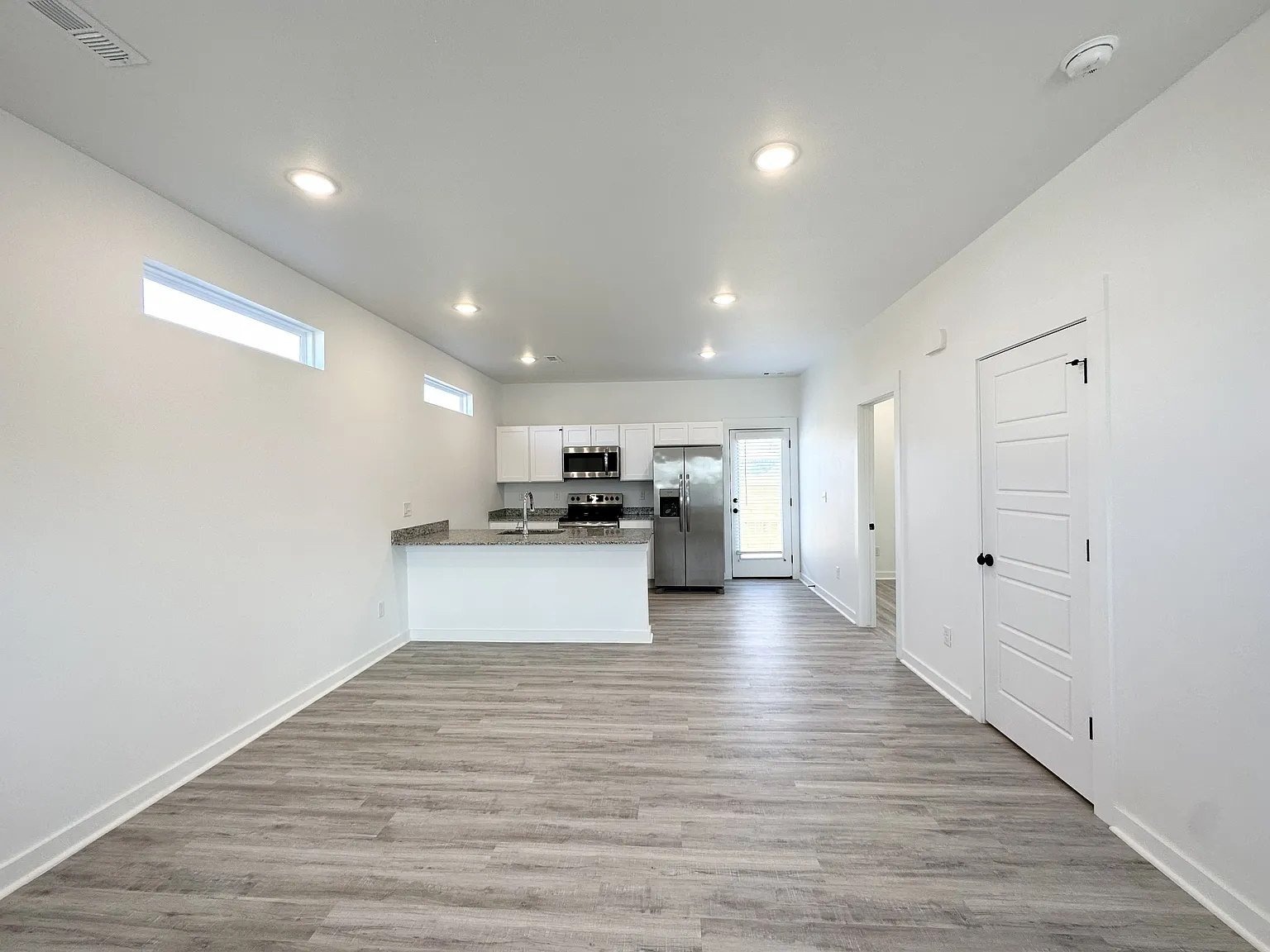 1070 Boardwalk Avenue - 1 — Photo 2