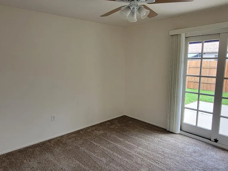 3292 Luna Ave — Photo 7