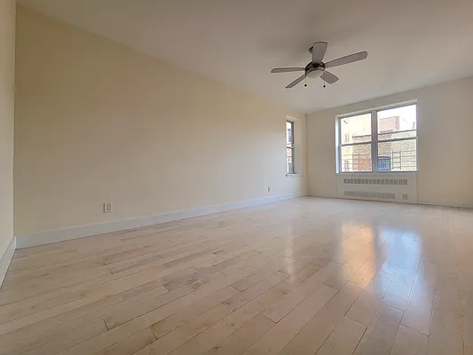 Rented by AZ REALTY NYC LLC | media 2