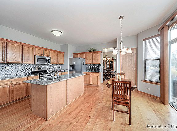 3rd image of 641 Stewart Ave