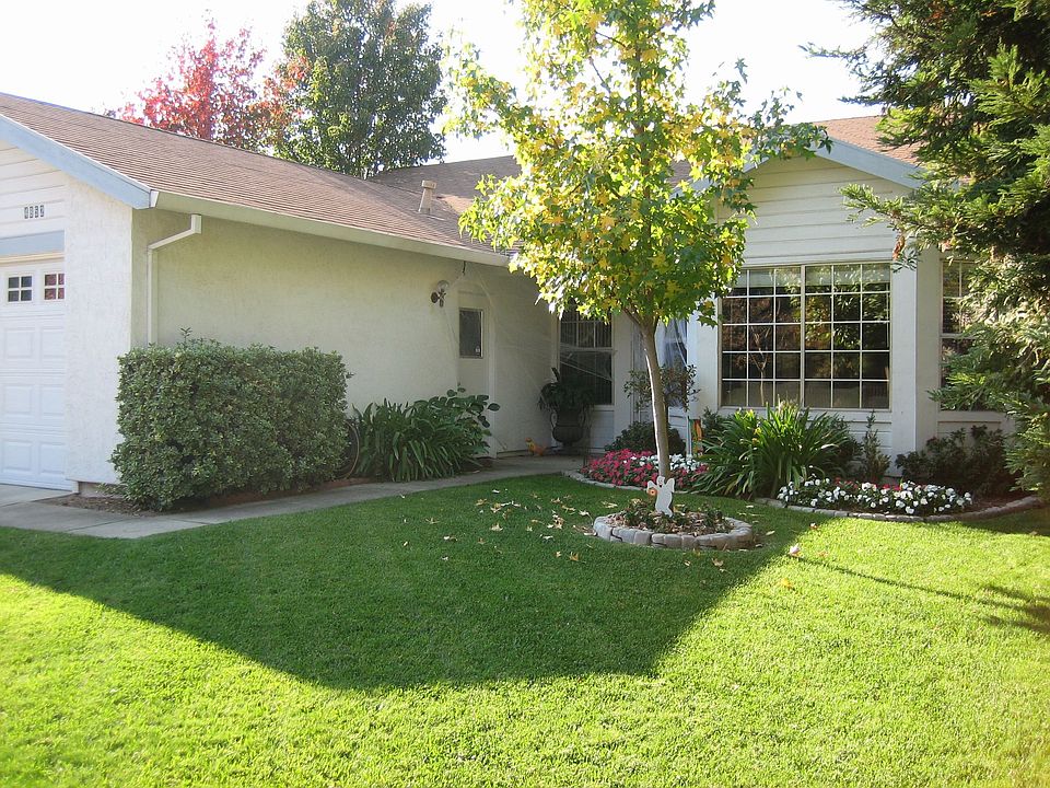 1st image of 4852 Monument Dr