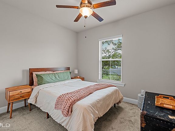 5th image of 467 Mangrove Ln