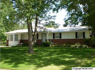 201 Bobwhite Dr SW, Decatur, AL 35601