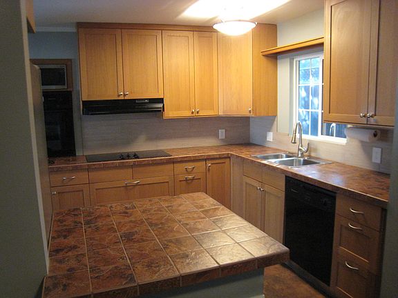 3rd image of 871 Arnold Way