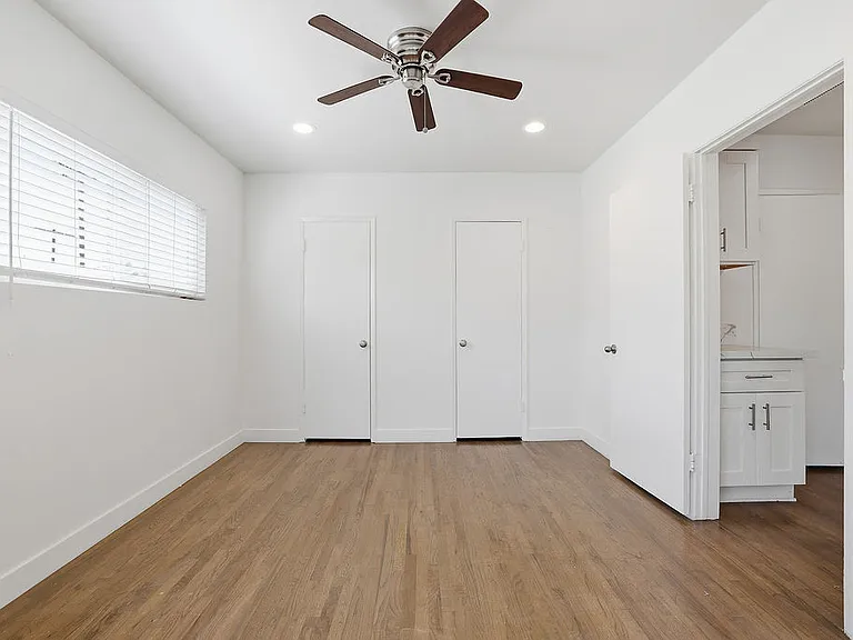 14153 Moorpark St — Photo 20