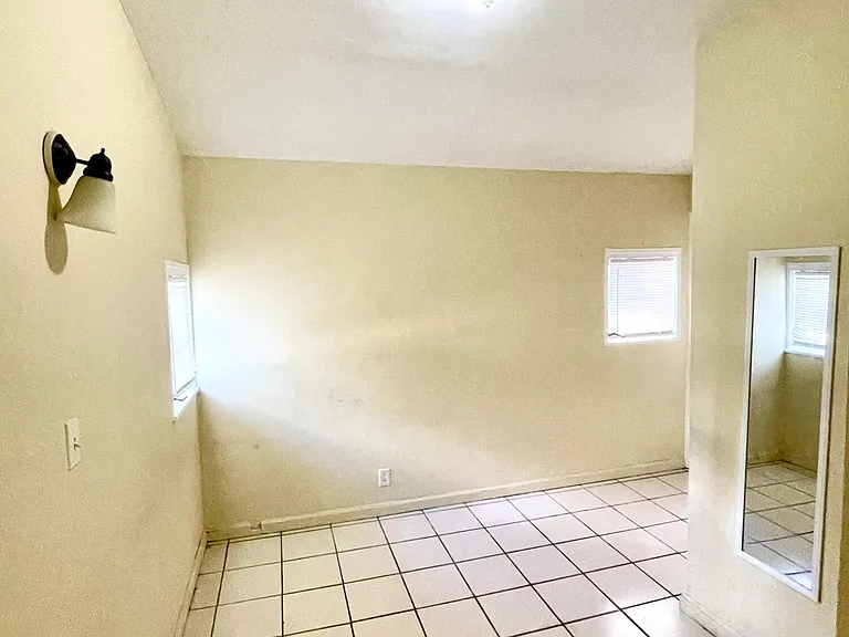 2308 Cleveland St #E — Photo 6