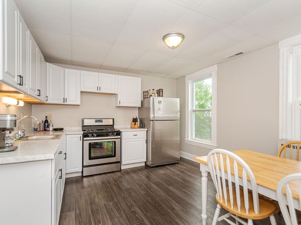 205 School St #2