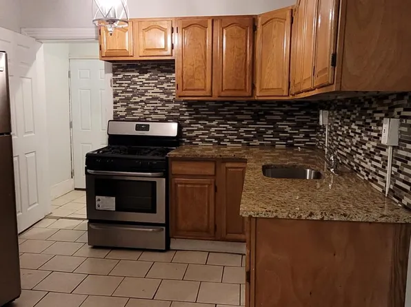 2726 N Opal St, Philadelphia, PA 19132