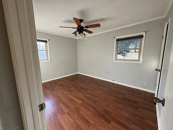 4th image of 102 Myrtlewood Dr