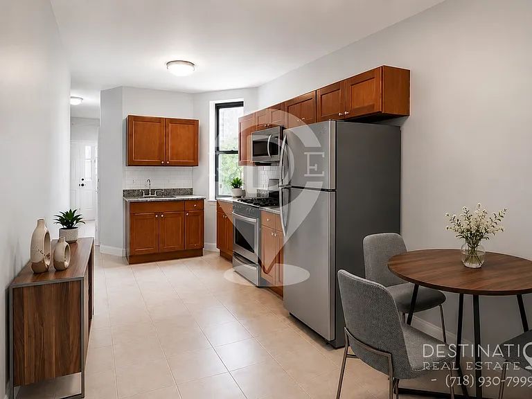 207 Eldert St #3R — Photo 2