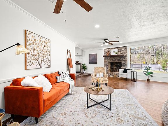 3rd image of 601 Pearce Rd