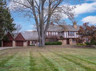 7170 N River Rd, River Hills, WI 53217