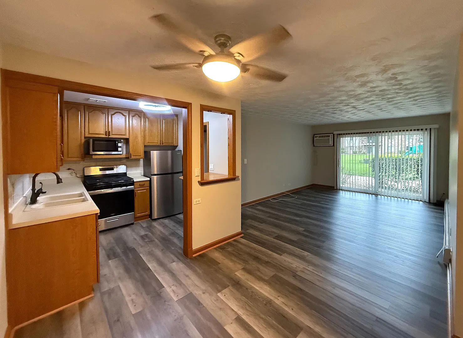 1 bed, 680 sqft, $1,575 — Photo 3