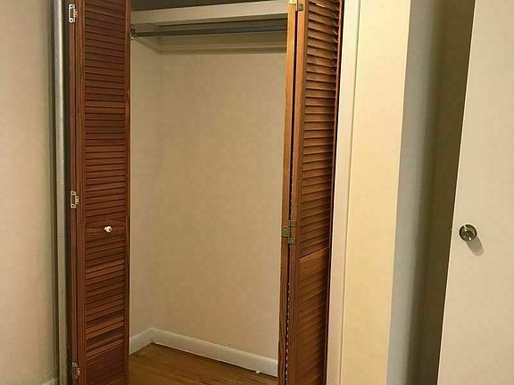 5th image of 445 E 9th St APT 2