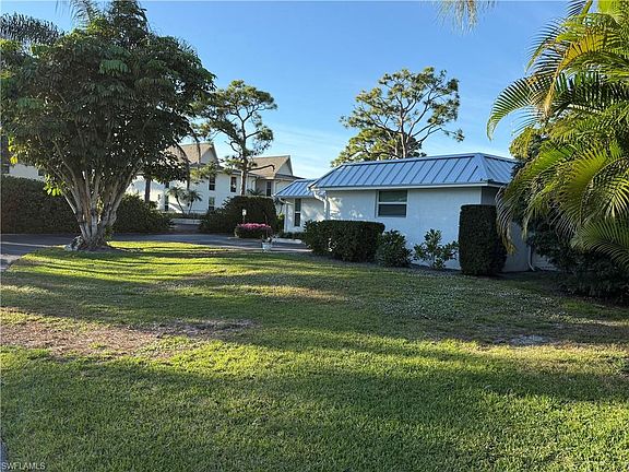 2nd image of 310 Carnaby CT