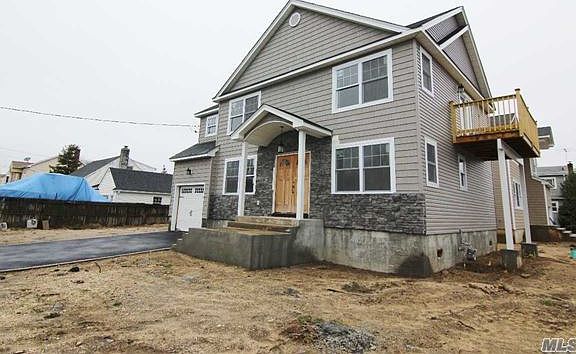 3rd image of 2 Oakdale Ave