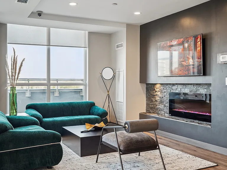 123 Parkway Forest Dr — Photo 10