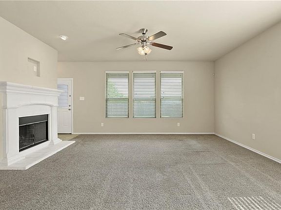 5th image of 1108 Doe Meadow Dr