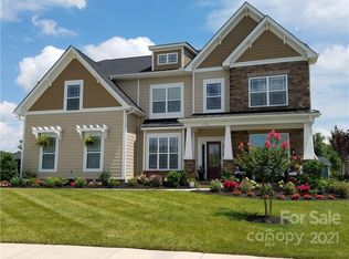 172 Golden View Dr, Waxhaw, NC 28173
