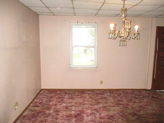 4th image of 7569 Ross Ave