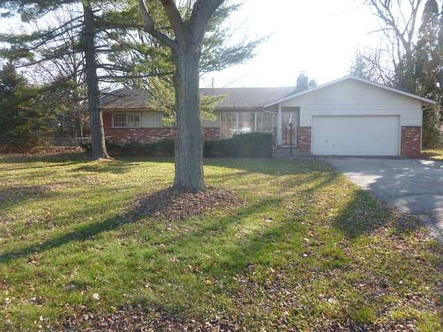 1st image of 5713 W 71st St