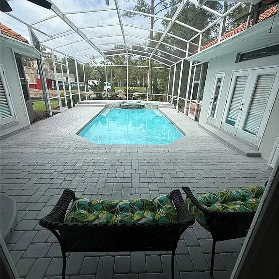 325 Leslie Ln — Photo 32