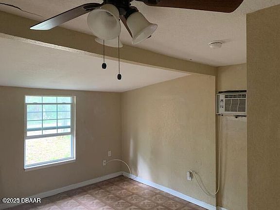 2nd image of 1609 Selma Ave