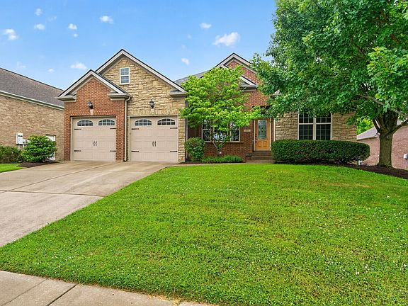 2nd image of 205 Red Oak Way